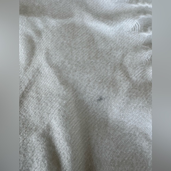 Cream Faux Fur Trim Scarf Elegant - Picture 7 of 10